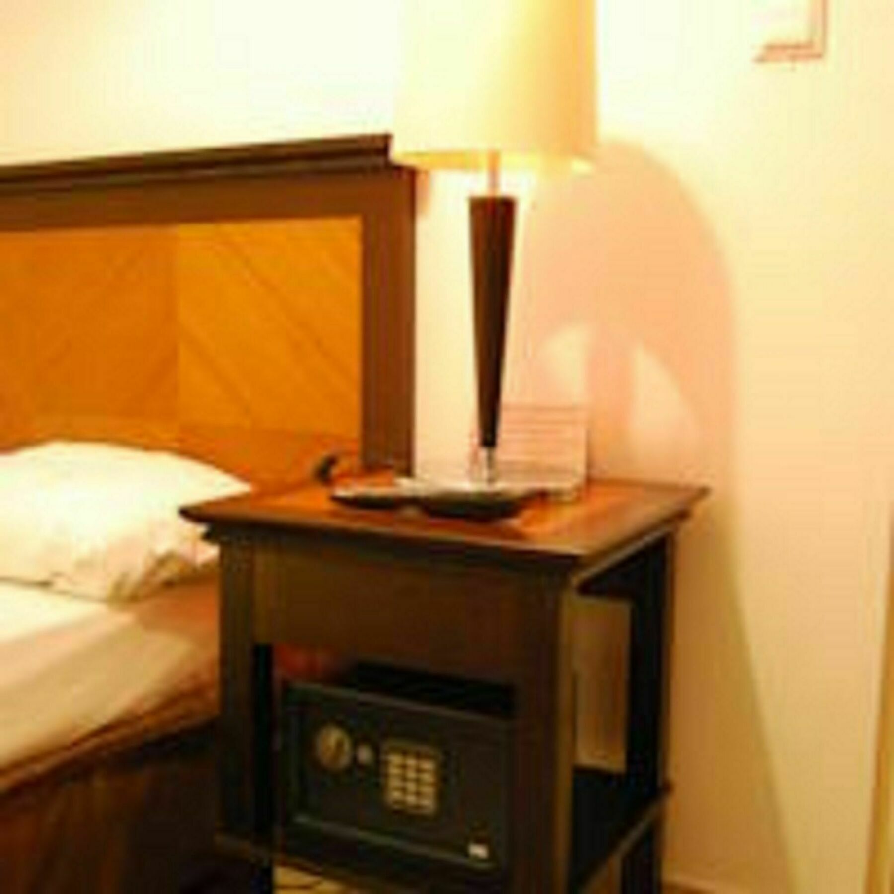 Hostel Litovoi Бухарест Екстер'єр фото